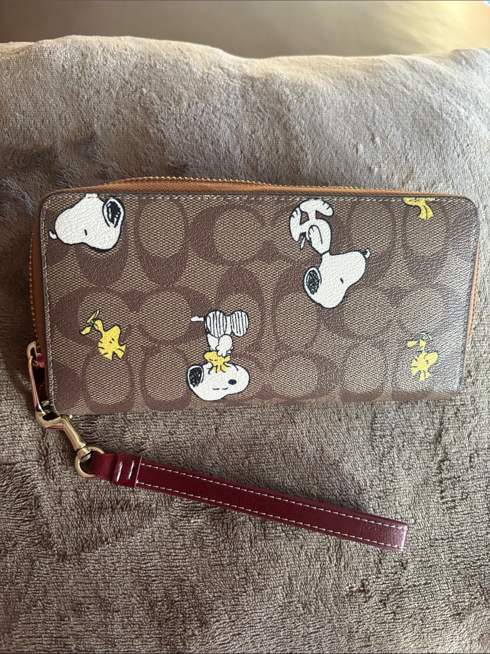 Coach Brown Signature Canvas Wallet with Snoopy & Yellow Woodstock Accents - Picture 3 of 3